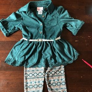 Adorable Little Lass outfit.  Worn twice.